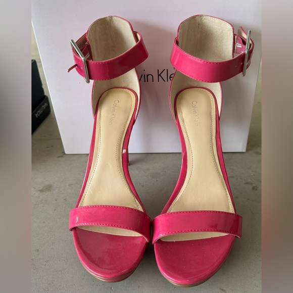 Calvin Klein Vivian Patent Leather Heels - sz 9.5 - Picture 2 of 4